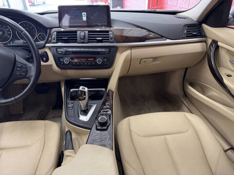 2015 BMW 3 Series 320i