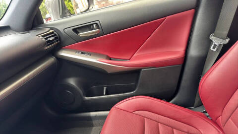 2018 Lexus IS 300