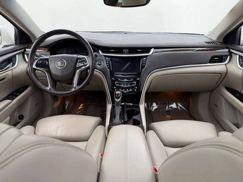 2013 Cadillac XTS Luxury Collection