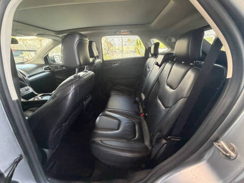 2021 Ford Edge Titanium