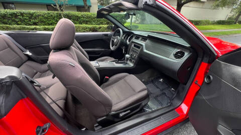 2012 Ford Mustang V6