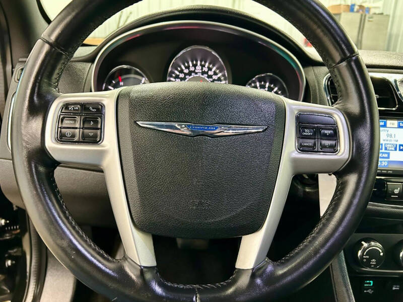 2011 Chrysler 200 Limited