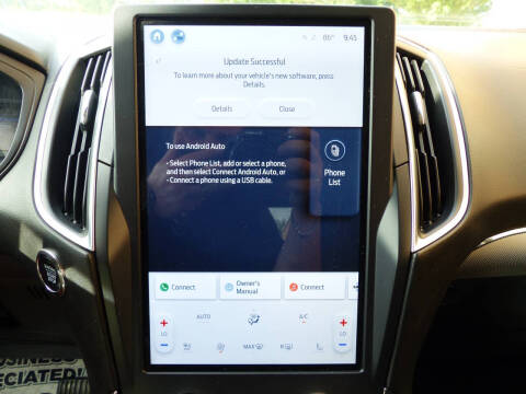 2022 Ford Edge Titanium