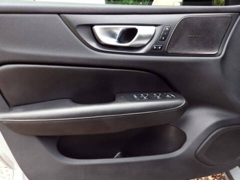 2024 Volvo S60 B5 Plus Dark Theme