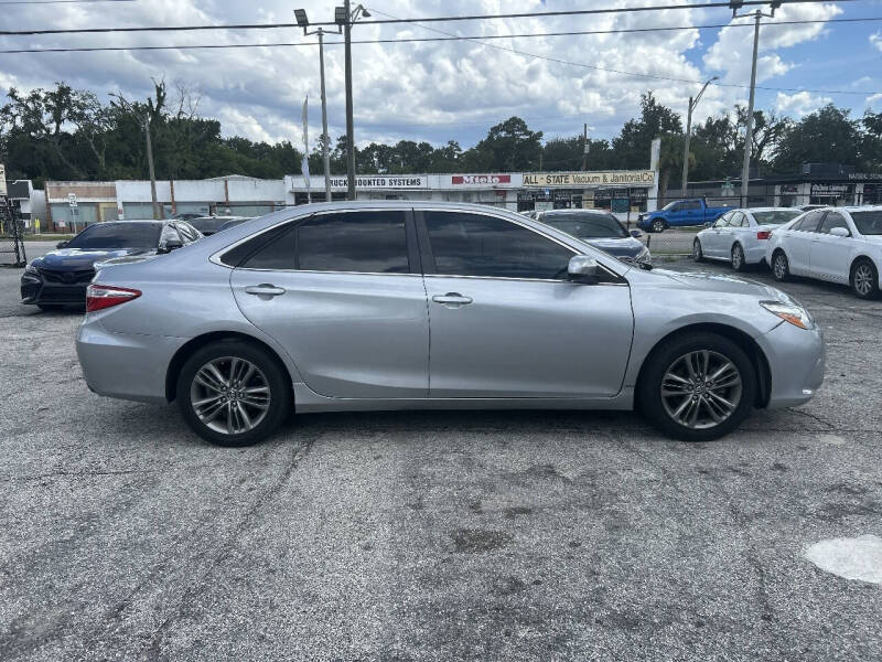 2017 Toyota Camry SE