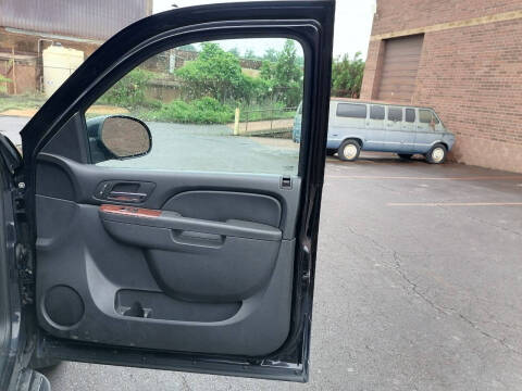 2014 Chevrolet Suburban LT