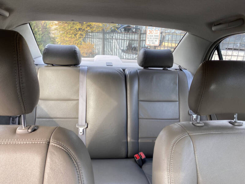 2003 Toyota Corolla LE