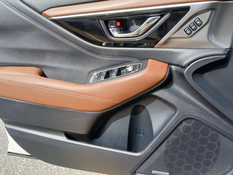 2022 Subaru Outback Touring XT
