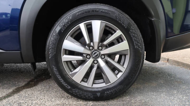 2022 Nissan Pathfinder SL
