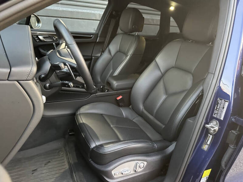 2024 Porsche Macan T