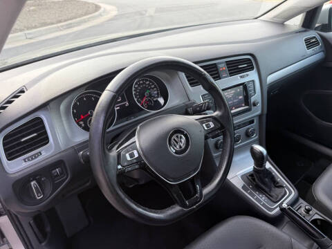 2015 Volkswagen Golf TSI S