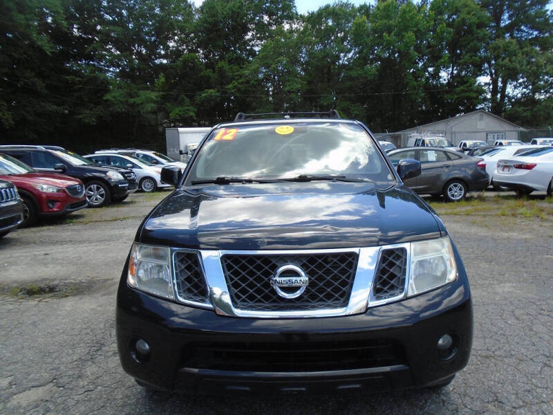 2012 Nissan Pathfinder LE