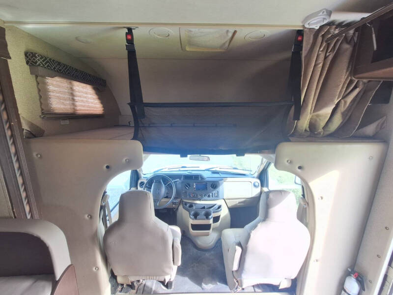 2018 Thor Motor Coach Four Winds 24F