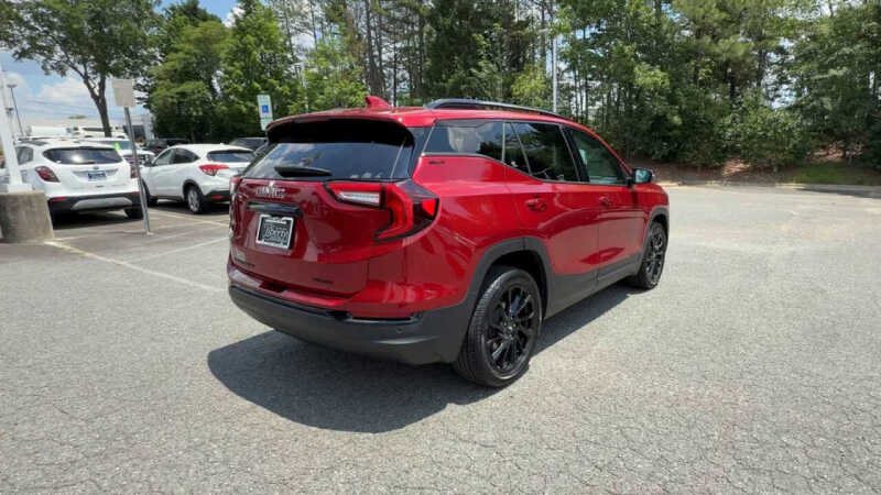 2024 GMC Terrain SLT