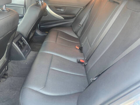 2014 BMW 3 Series 320i