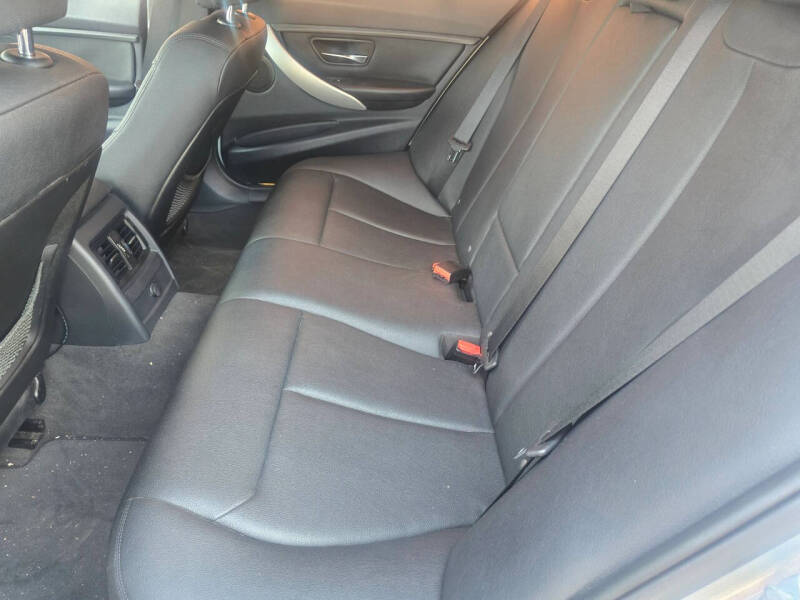 2014 BMW 3 Series 320i