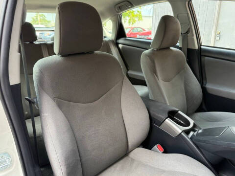 2015 Toyota Prius Three