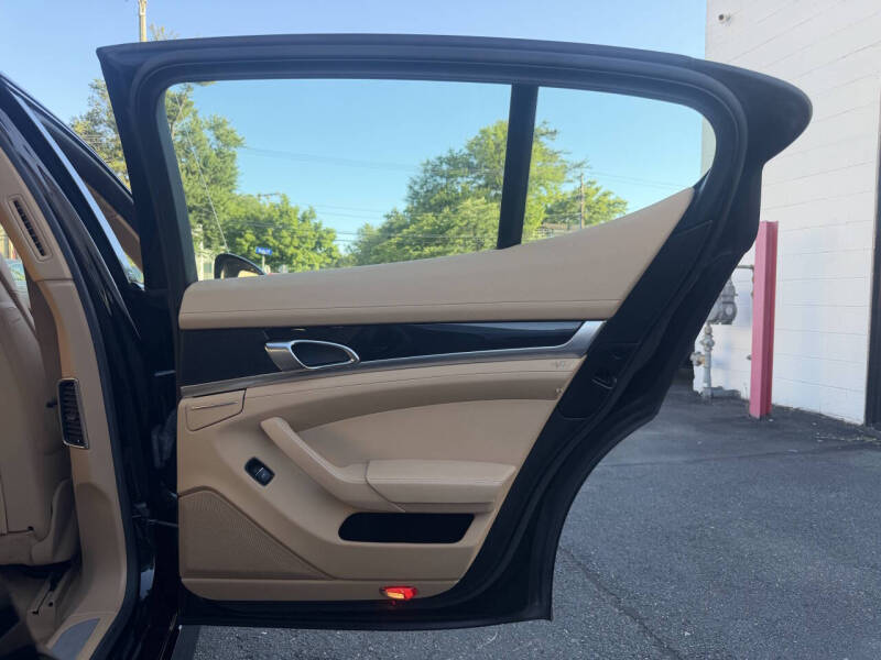 2012 Porsche Panamera