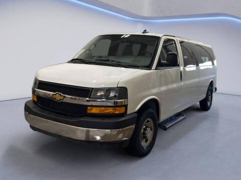 2025 Chevrolet Express LT 3500