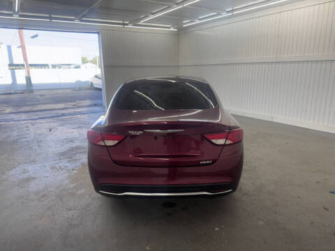 2016 Chrysler 200