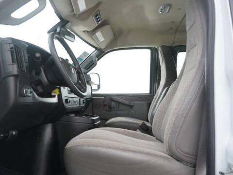 2025 Chevrolet Express LT 3500