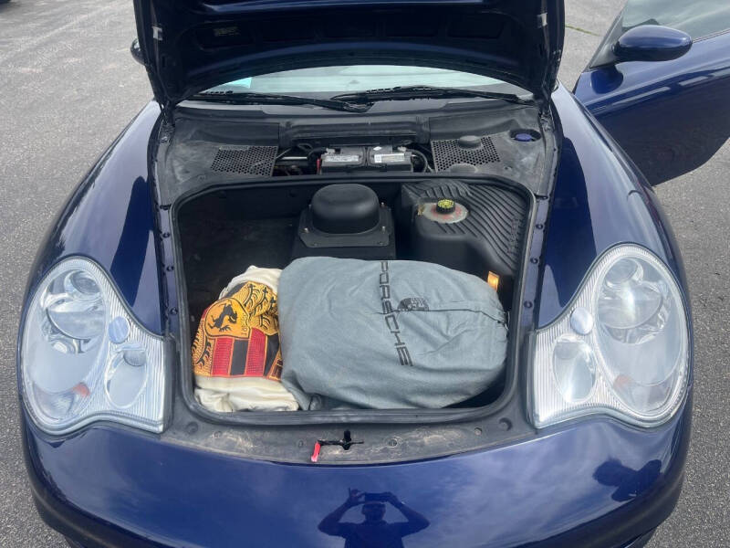 2003 Porsche 911 Carrera 4