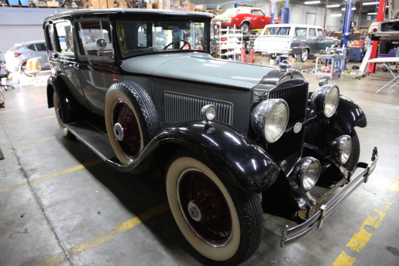 1929 Packard 8 LIMOUSINE