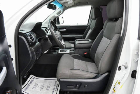 2017 Toyota Tundra SR5