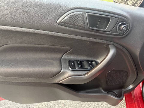 2017 Ford Fiesta SE