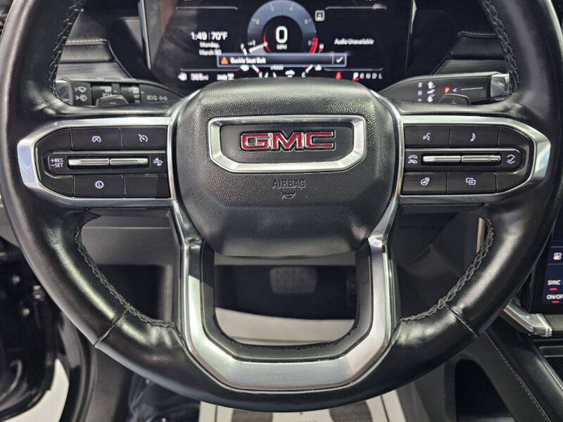 2024 GMC Acadia Elevation