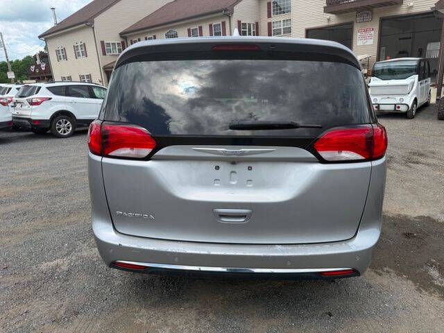 2017 Chrysler Pacifica Touring Plus