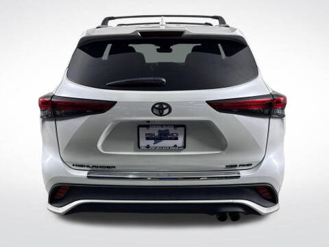 2022 Toyota Highlander XSE