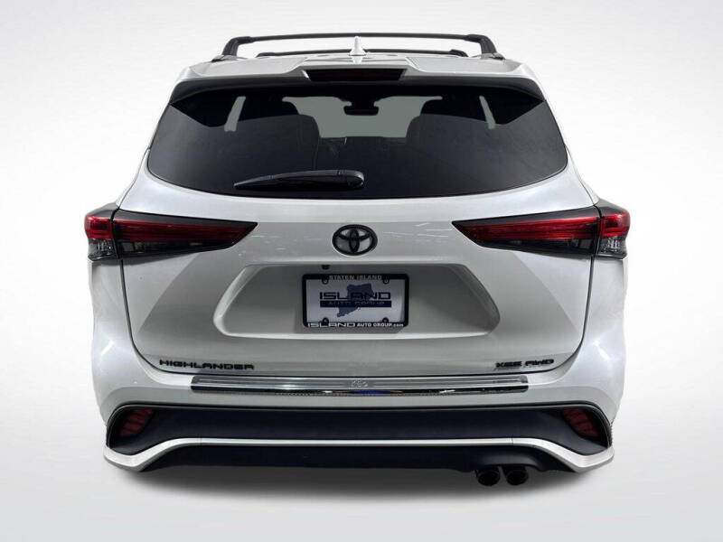 2022 Toyota Highlander XSE