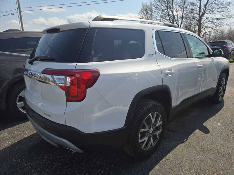 2023 GMC Acadia SLT