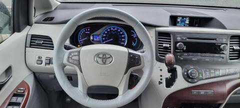 2011 Toyota Sienna XLE 8-Passenger