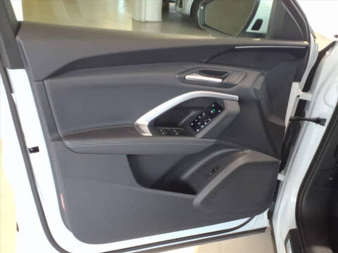 2025 Audi Q5 quattro Premium TFSI