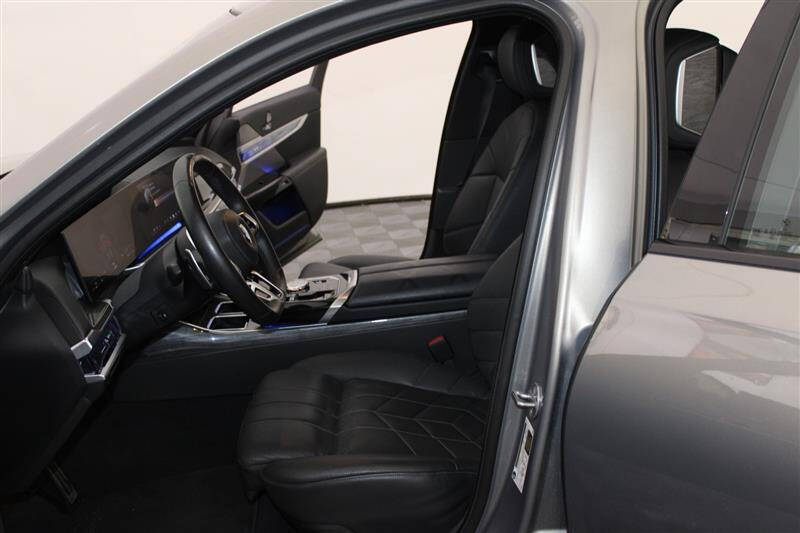 2024 BMW 7 Series 740i