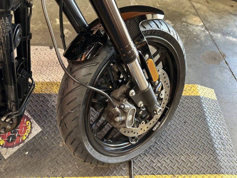 2016 Harley-Davidson XL1200CX - Roadster™