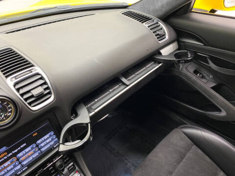 2016 Porsche Cayman GT4