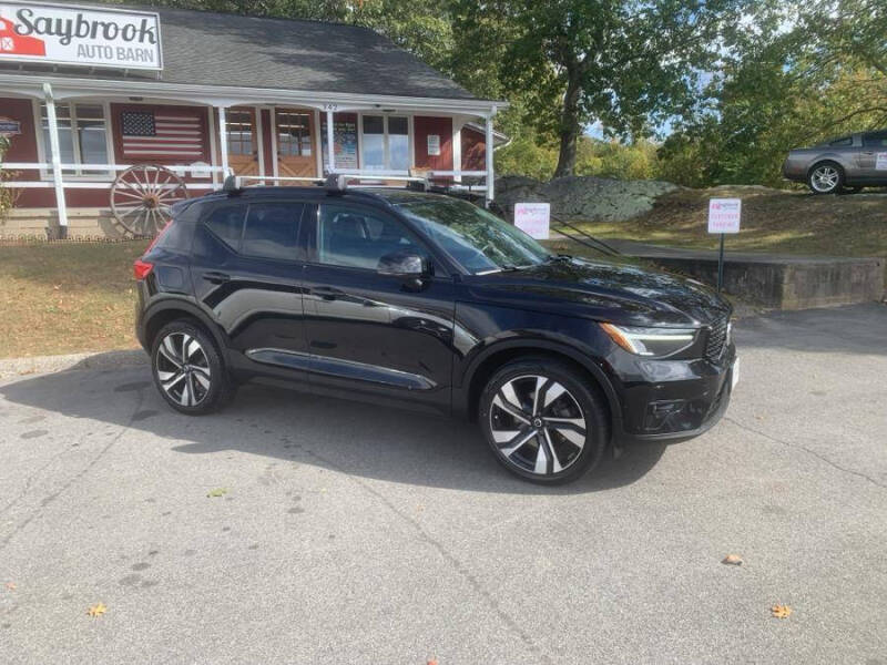 2023 Volvo XC40 B5 Plus Dark Theme