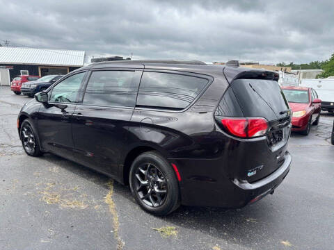 2018 Chrysler Pacifica Touring L