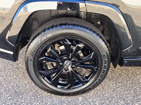 2022 Toyota RAV4 Hybrid SE