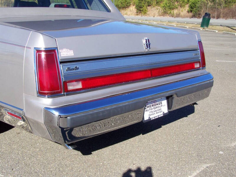 1988 Lincoln Town Car Signature