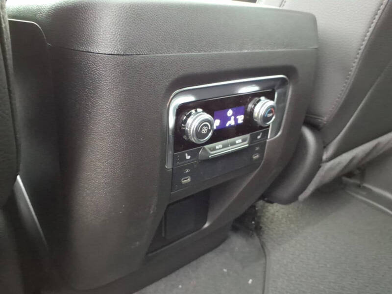 2026 GMC Yukon XL Denali - Photo 19