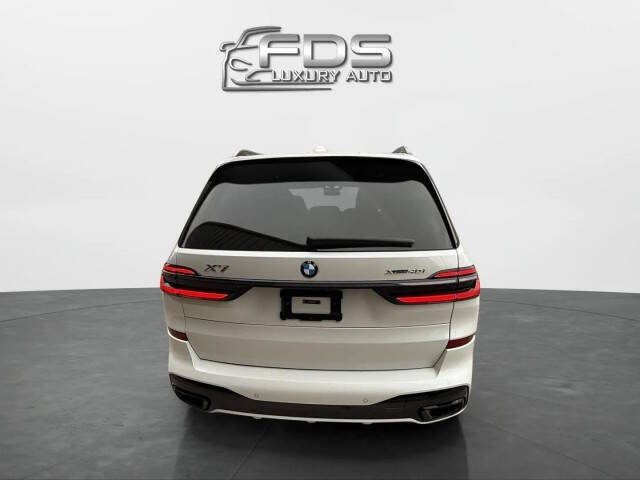 2025 BMW X7 xDrive40i