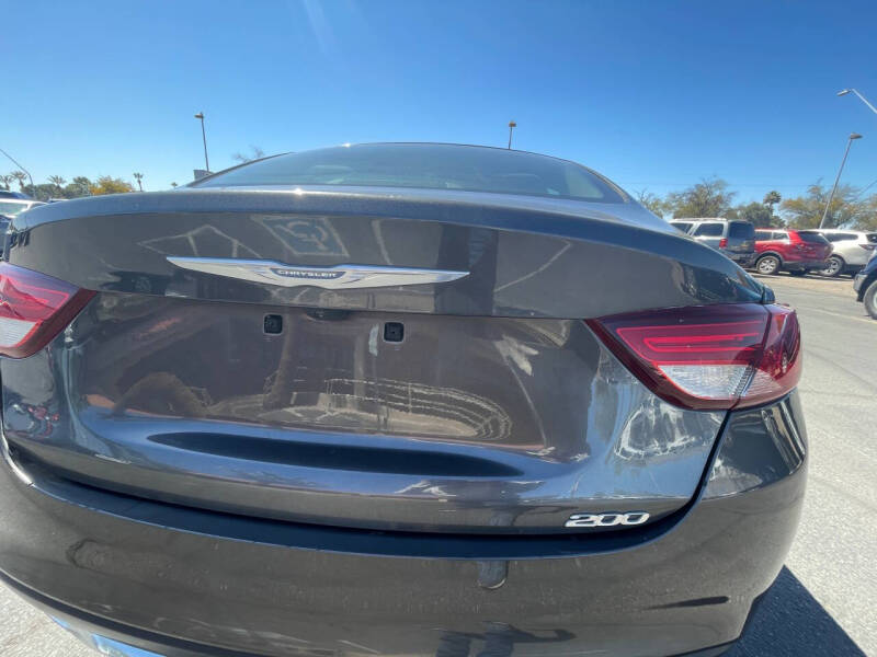 2016 Chrysler 200 Limited