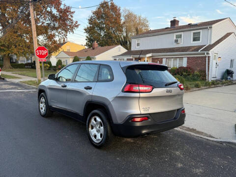 2015 Jeep Cherokee Sport