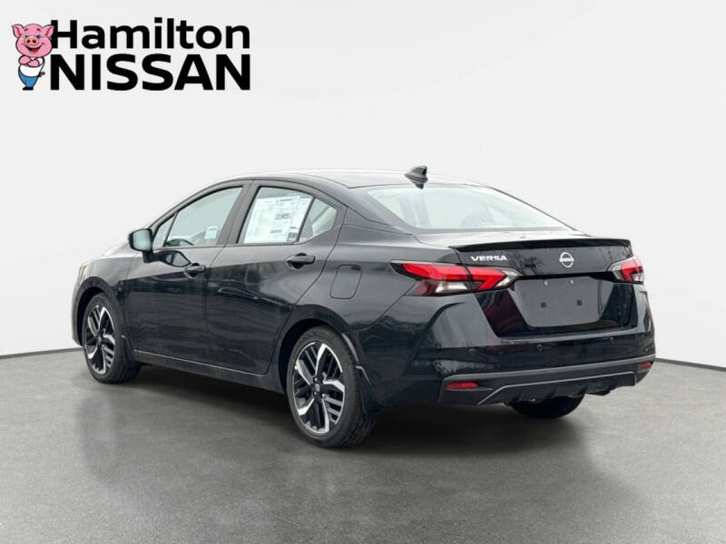 2025 Nissan Versa SR