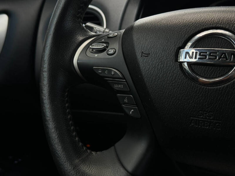 2019 Nissan Pathfinder SV