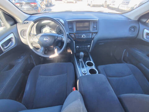 2016 Nissan Pathfinder S